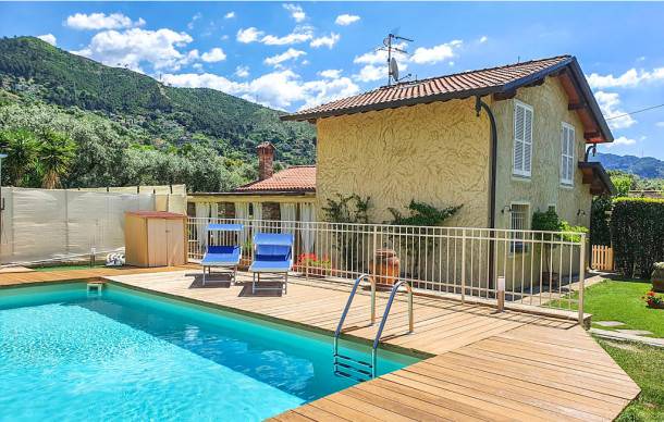 Strettoia House | 3 bedroom accommodation in Pietrasanta