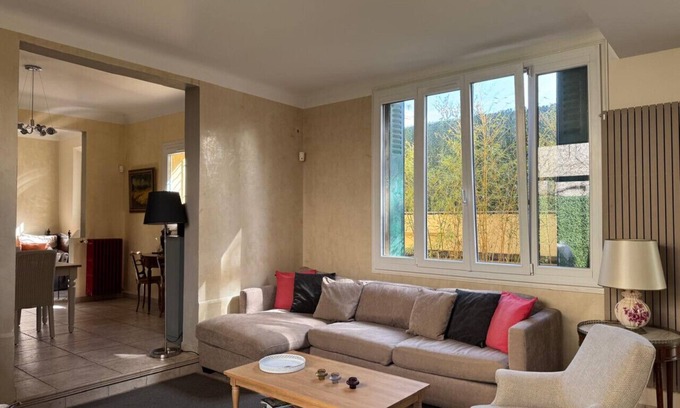 Cannes House | 3-bedroom house with terrace 5 minutes walking distance from La Croisette