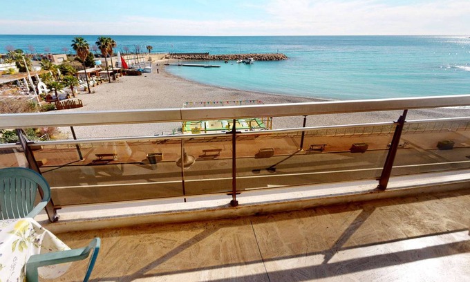 Roquebrune-Cap-Martin Apartment | 30 m² Studio flat ∙ 1 bedroom ∙ 2 guests