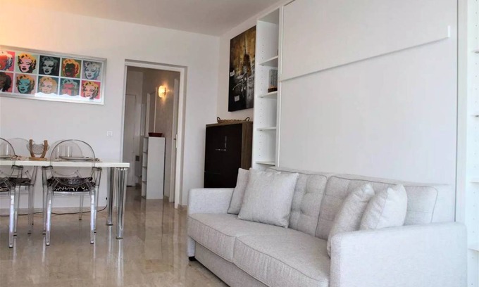 Villeneuve Loubet Beach Apartment | 30 m² Studio flat ∙ 1 bedroom ∙ 2 guests