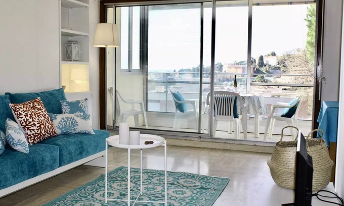 Bastide Giraud Apartment | 30 m² Studio flat ∙ 1 bedroom ∙ 2 guests