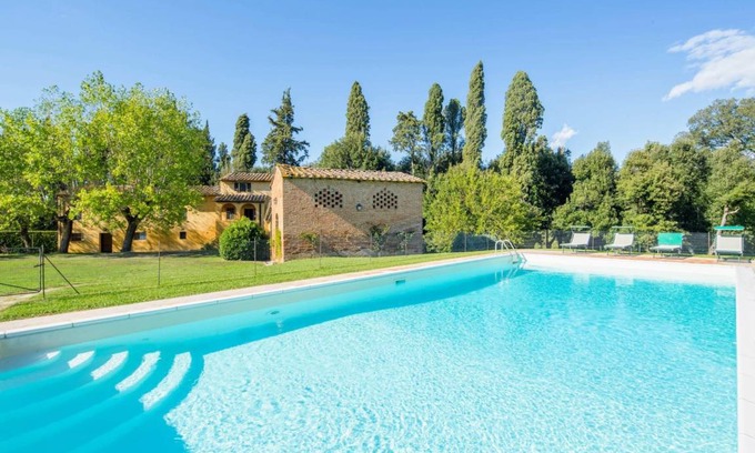 Camugliano Villa | 300 m² Villa ∙ 4 bedrooms ∙ 8 guests