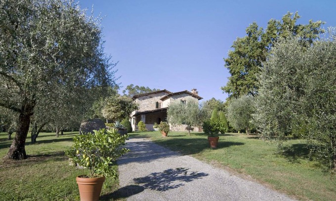 Pieve di Compito Villa | 300 m² Villa ∙ 4 bedrooms ∙ 7 guests