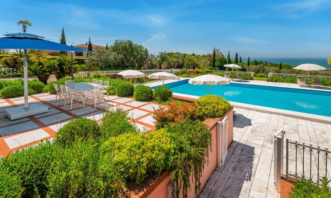 Corsanico Villa | 300 m² Villa ∙ 4 bedrooms ∙ 8 guests