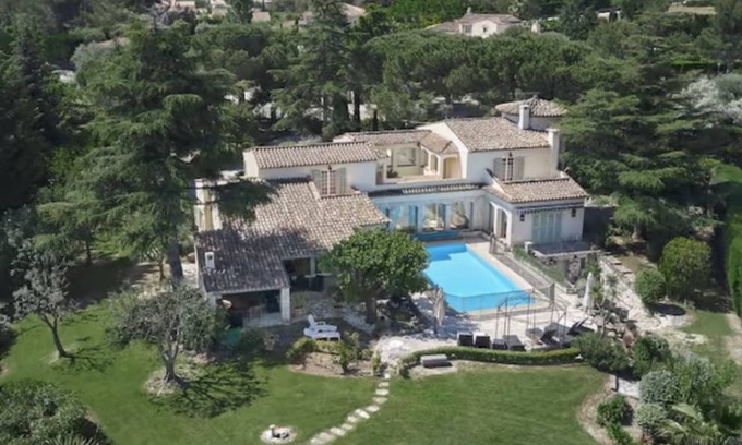 Mouans-Sartoux Villa | 300 m² Villa ∙ 6 bedrooms ∙ 18 guests
