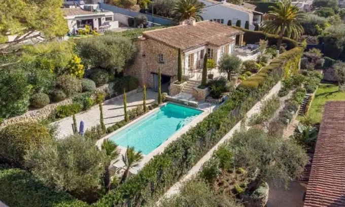 Le Cannet Villa | 311 m² Villa ∙ 4 bedrooms ∙ 8 guests