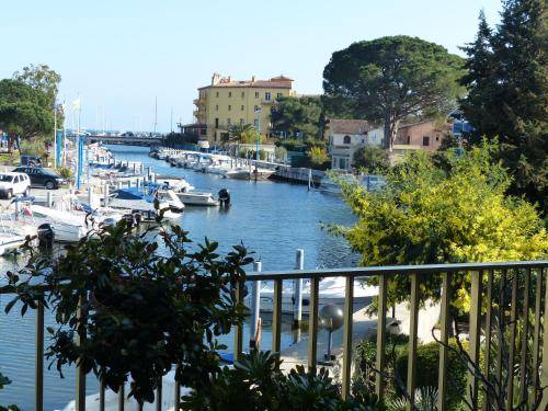 Mandelieu-la-Napoule Beach Apartment | 35 m² Apartment ∙ 1 bedroom ∙ 4 guests