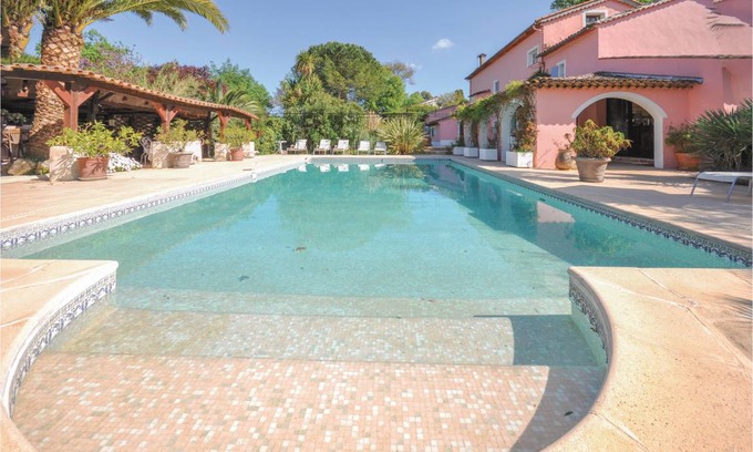 Plascassier House | 350 m² House ∙ 8 bedrooms ∙ 16 guests