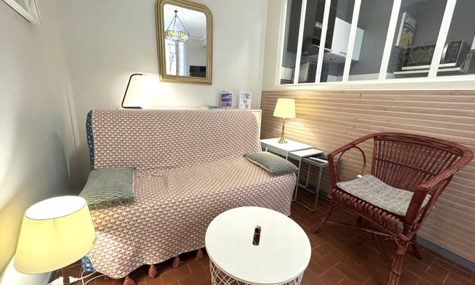 Old Town Apartment | 38 m² Apartment ∙ 1 bedroom ∙ 2 guests