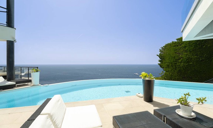 Eze Villa | 390 m² Villa ∙ 4 bedrooms ∙ 8 guests