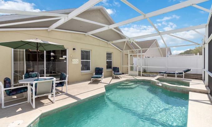 Bass Lakes Estates House | 4 Bedroom Home and Private Pool, pets considered