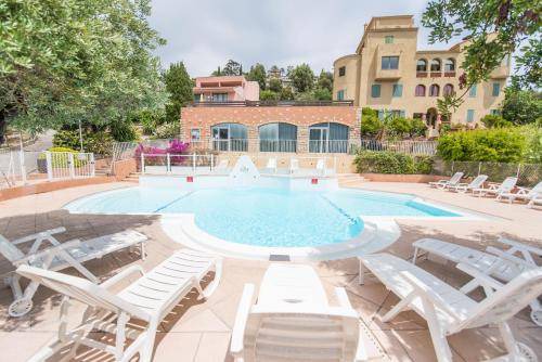Theoule-Superieur Resort | 40 m² Resort ∙ 2 bedrooms ∙ 4 guests