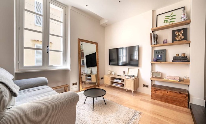 Antibes City Centre Apartment | 40 m² Studio flat ∙ 2 guests