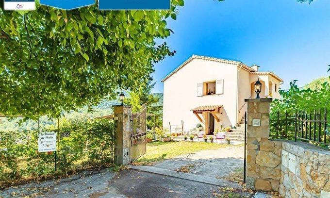 Le Bar-sur-Loup Apartment | 45 m² Apartment ∙ 2 bedrooms ∙ 6 guests