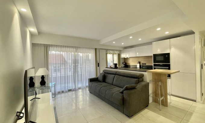 Cannes City Centre Apartment | 47 m² Apartment ∙ 1 bedroom ∙ 4 guests