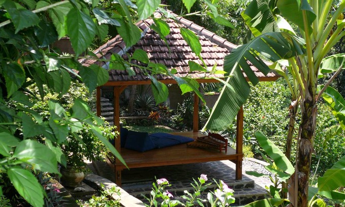 Sukasada House | 47 m² Bungalow ∙ 1 bedroom ∙ 3 guests
