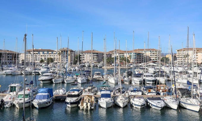 Frejus Port Apartment | 48 m² Apartment ∙ 1 bedroom ∙ 4 guests