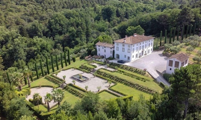 SantʼAndrea di Compito Villa | 5 bedroom villa rental near Lucca - Tuscany