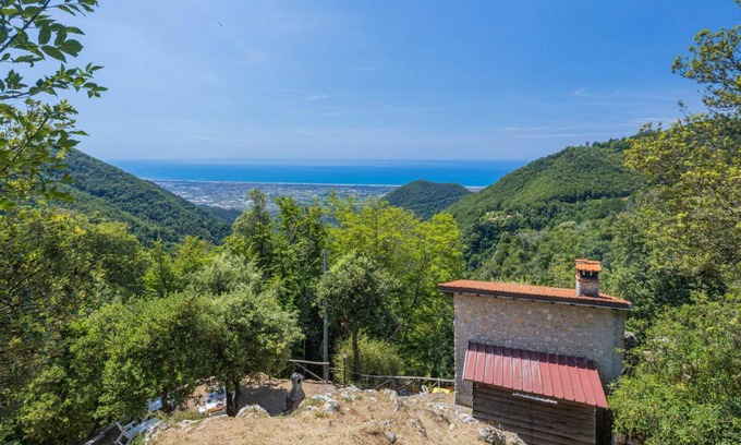 Stazzema Other | 50 m² Accommodation ∙ 2 bedrooms ∙ 4 guests
