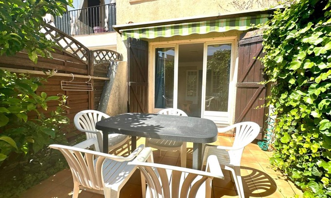 Mandelieu-La-Napoule House | 52 m² House ∙ 1 bedroom ∙ 4 guests