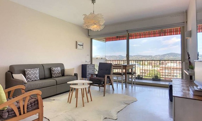 Antibes Apartment | 53 m² Apartment ∙ 2 bedrooms ∙ 4 guests