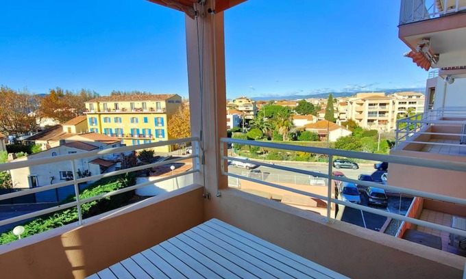 Frejus Port Apartment | 57 m² Apartment ∙ 2 bedrooms ∙ 6 guests