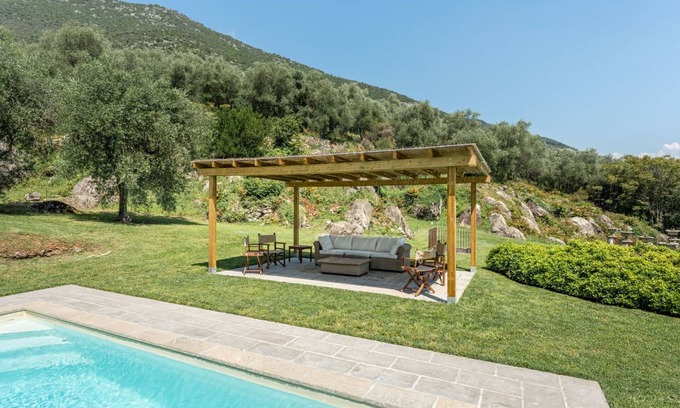 Vicopelago Villa | 600 m² Villa ∙ 5 bedrooms ∙ 10 guests