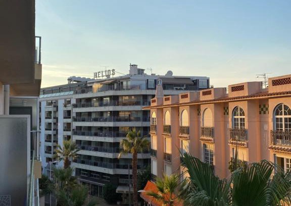 Antibes Old Town Apartment | 61 Place Nationale