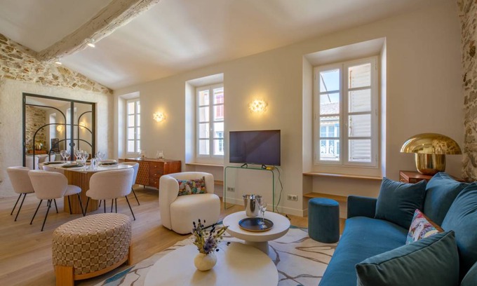 Saint-Tropez City Centre Apartment | 70 m² Apartment ∙ 2 bedrooms ∙ 4 guests