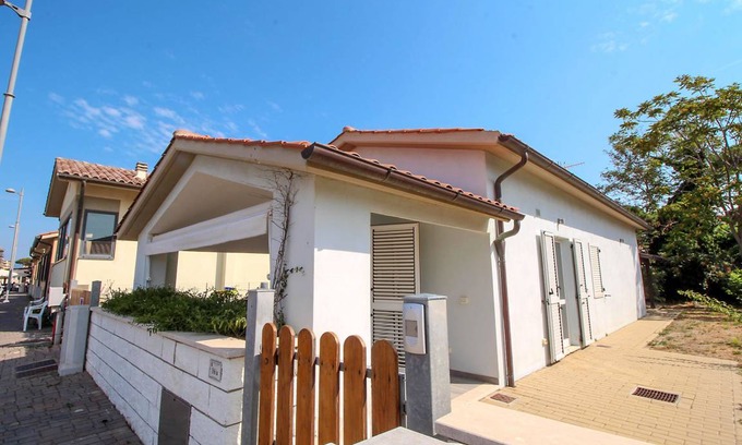 Marina di Grosseto Ski Chalet | 70 m² Chalet ∙ 2 bedrooms ∙ 4 guests