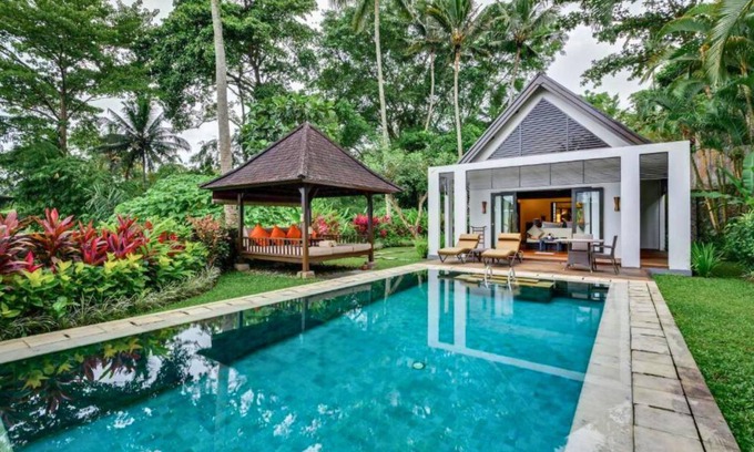 Sayan Villa | 700 m² Villa ∙ 3 bedrooms ∙ 6 guests