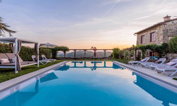 Lucca Villa | 700 m² Villa ∙ 9 bedrooms ∙ 18 guests