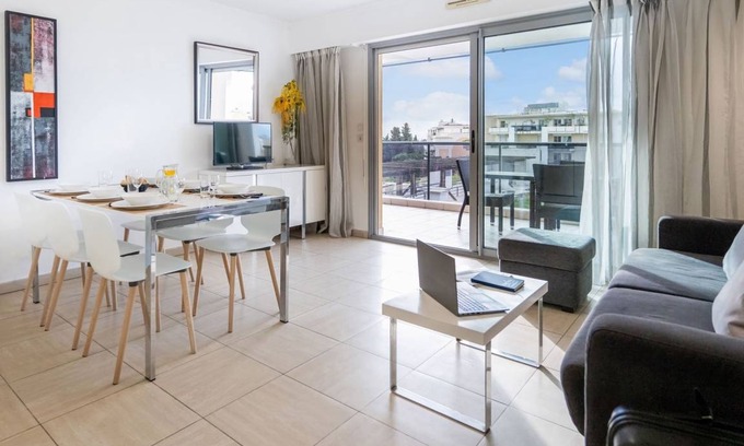 Cros-de-Cagnes Condo | 80 m² Condo ∙ 2 bedrooms ∙ 6 guests