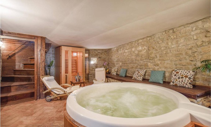 Comano House | 80 m² Maisonette ∙ 1 bedroom ∙ 4 guests
