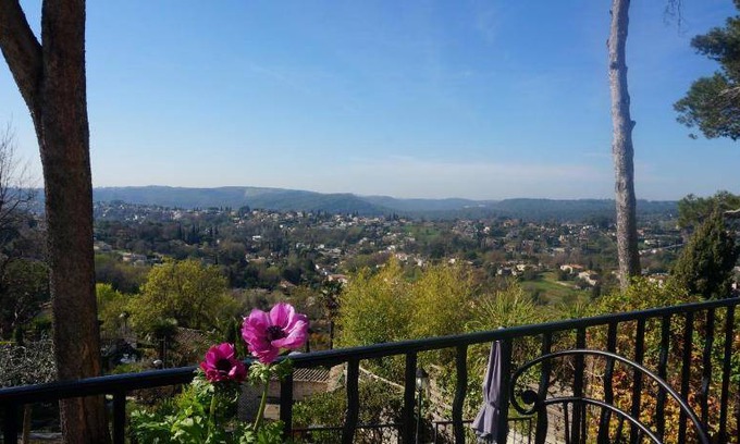 Saint-Paul-de-Vence Villa | 80 m² Villa ∙ 2 bedrooms ∙ 4 guests