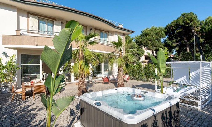 Lido di Camaiore Villa | 80 m² Villa ∙ 2 bedrooms ∙ 6 guests