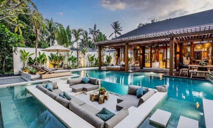 Peliatan House | 800 m² House ∙ 5 bedrooms ∙ 10 guests