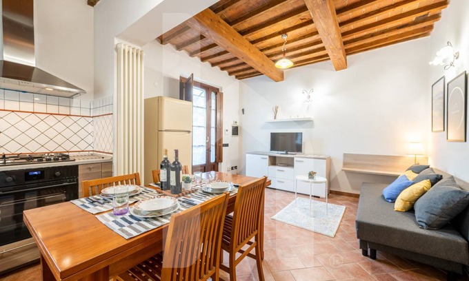 Pisa Apartment | 85 m² Apartment ∙ 2 bedrooms ∙ 5 guests