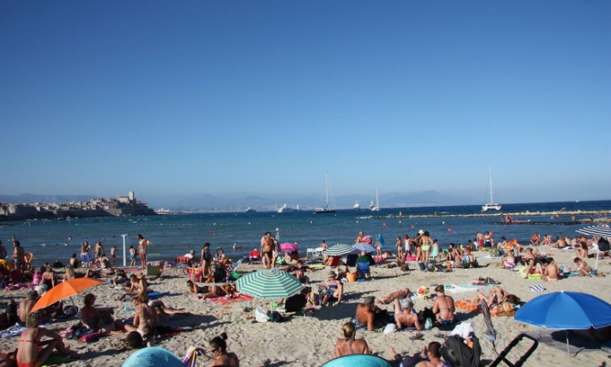 Antibes Old Town Apartment | Antibes boulevard Albert premier residence le Calypso