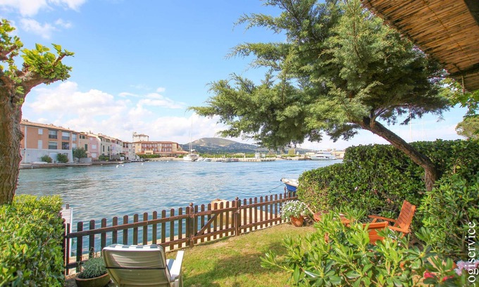 Port Grimaud Apartment | Apartment 4 persons et 10 m mooring Port Grimaud