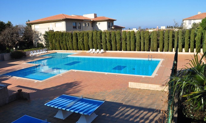 Saint-Tropez Apartment | Apartment in residence with swimming pool
