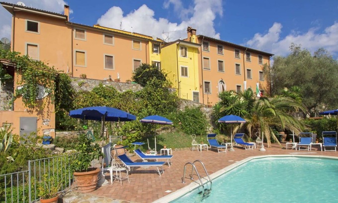 Massarosa House | Apartment in villa with pool, internet, TV, terrace, pets allowed, parking, close to Viareggio