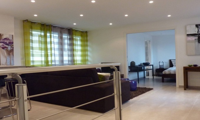 Cannes City Centre Apartment | ⭐ Apartment T2 40M² - Air conditioning, Central Cannes, car park,