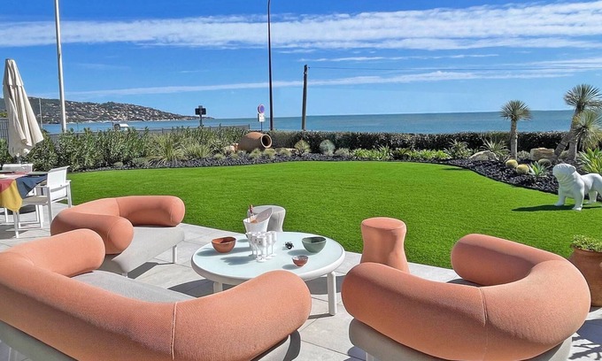La Nartelle Apartment | Apartment T4 - 6 people - Sea view - Air conditioning - Wifi - Facing the beach - Sainte Maxime
