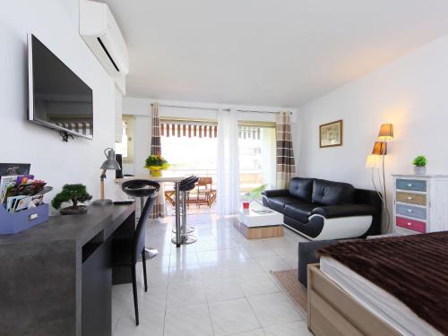 Pointe Croisette Apartment | Apartment Villa Lerins-6 by Interhome