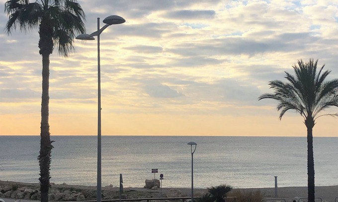 Cros-de-Cagnes Apartment | Appartement Bord de Mer Plage, Piscine, Parking Privé, Hippodrome