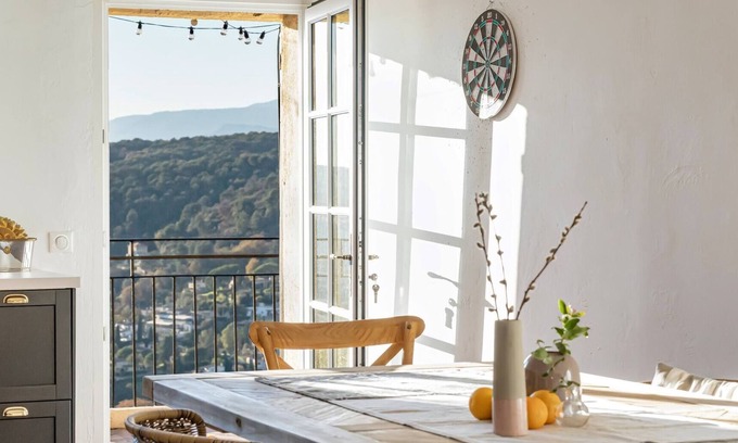 Saint-Paul-de-Vence Apartment | Apt Chagall – In the heart of Saint-Paul de Vence
