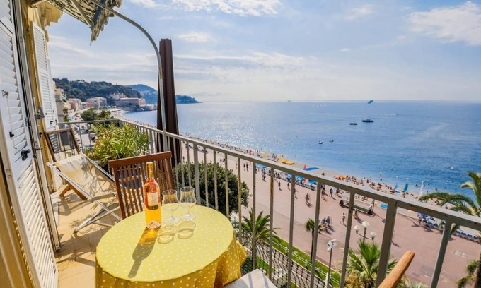 Old Town Apartment | AU BEAU RIVAGE AP2049 by RIVIERA HOLIDAY HOMES