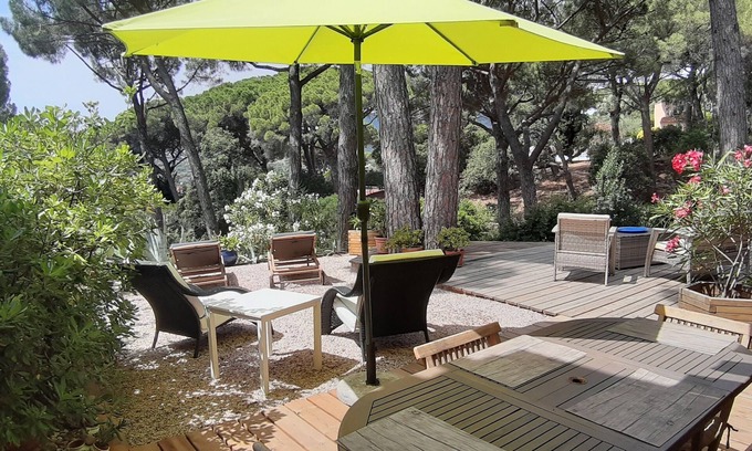 Sainte-Maxime House | Beau Mazet 75m2, large garden in pine forest, Private domain with Swimming pool, Tennis .
