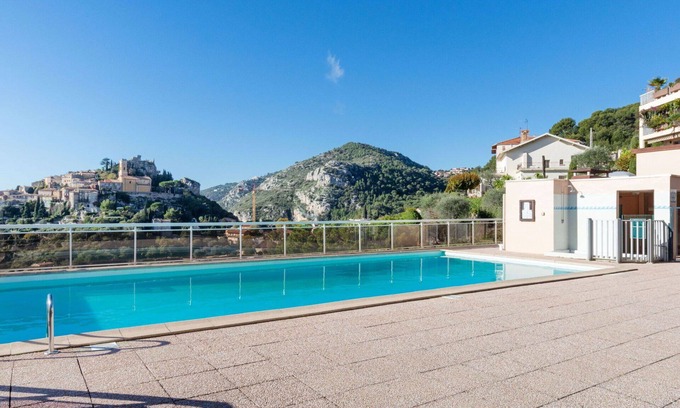 Eze Apartment | Beautiful apartment for 5 people with A/C, pool, WIFI, TV and terrace